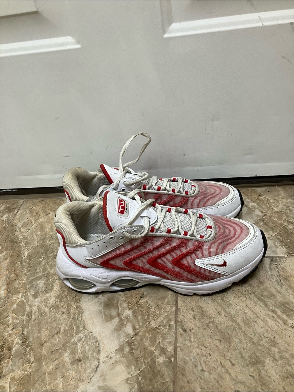Nike Air Max TW, men’s size 7 white racer red
